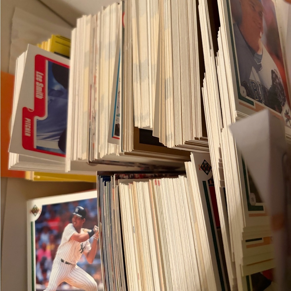 Bundles of Baseball Trading Card Collection - Picture 2 of 3